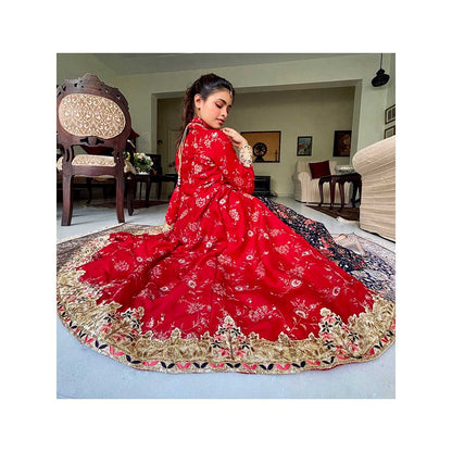 RAISHAA Maharani Red Cape