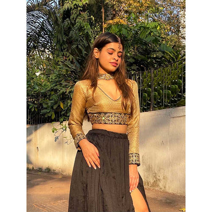 RAISHAA Embroidered Noor Blouse