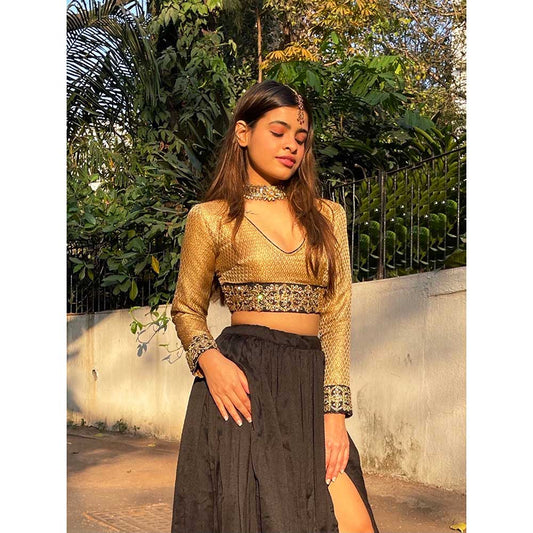 RAISHAA Embroidered Noor Blouse