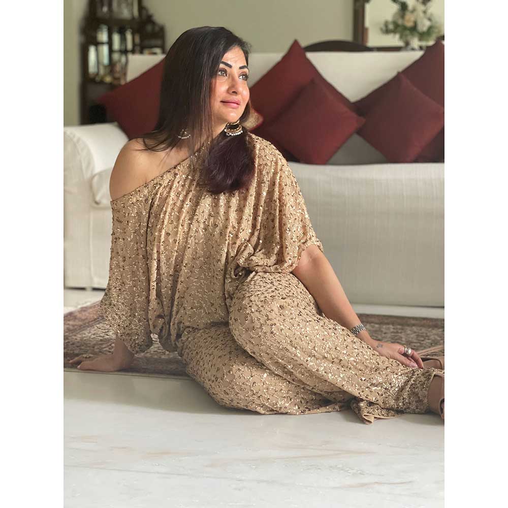 RAISHAA Beige Constellation Set