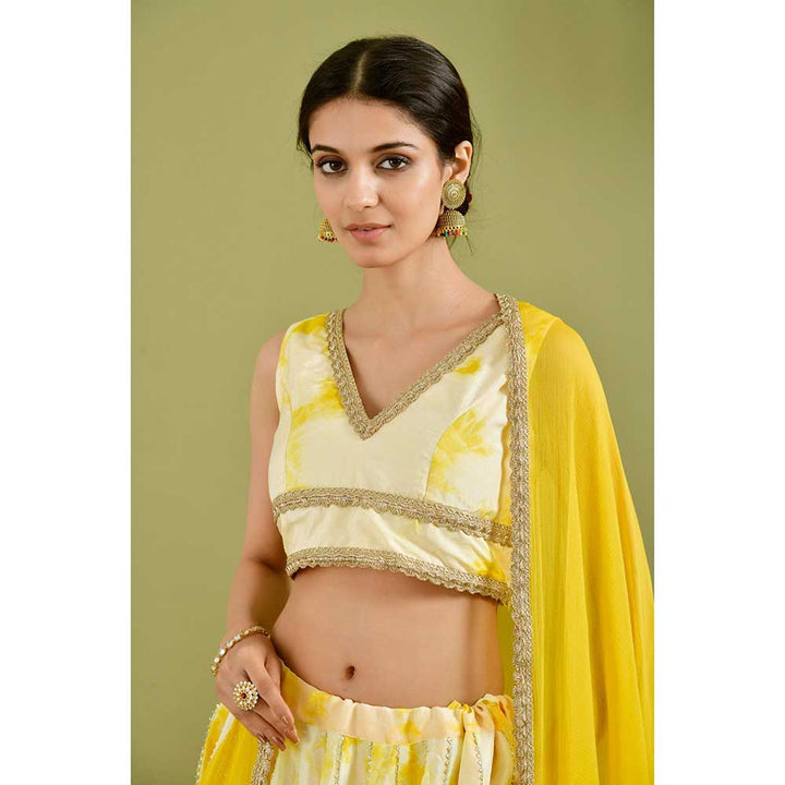 Rangpur Women Yellow Tie Dye Lehenga (Set of 3)