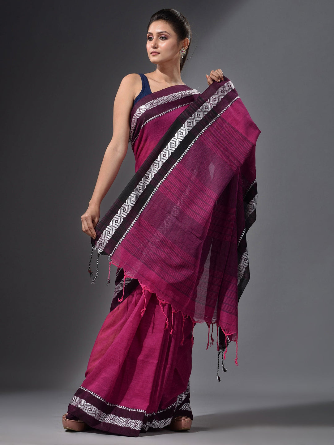 CHARUKRITI Magenta Handwoven Cotton Dual Tone Saree with Unstitched Blouse Piece