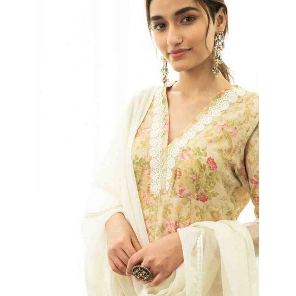 Roze Zanab Kurta (Set of 3)