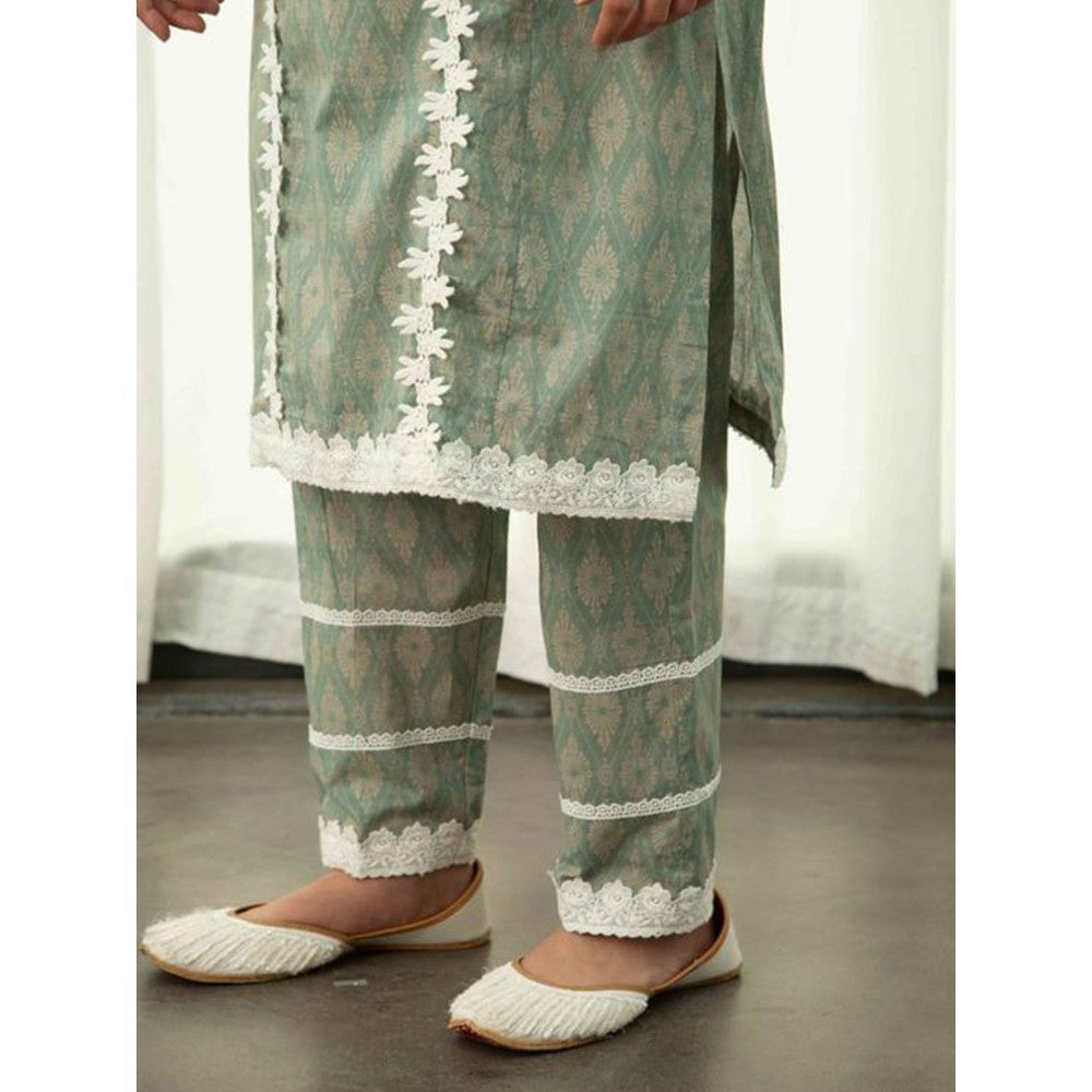 Roze Zareena Kurta