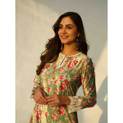 Roze Hayat Velvet Kurta