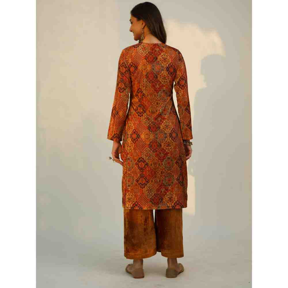 Roze Shiza Velvet Kurta