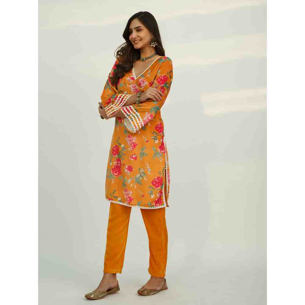 Roze Fareeha Velvet (Set Of 2)