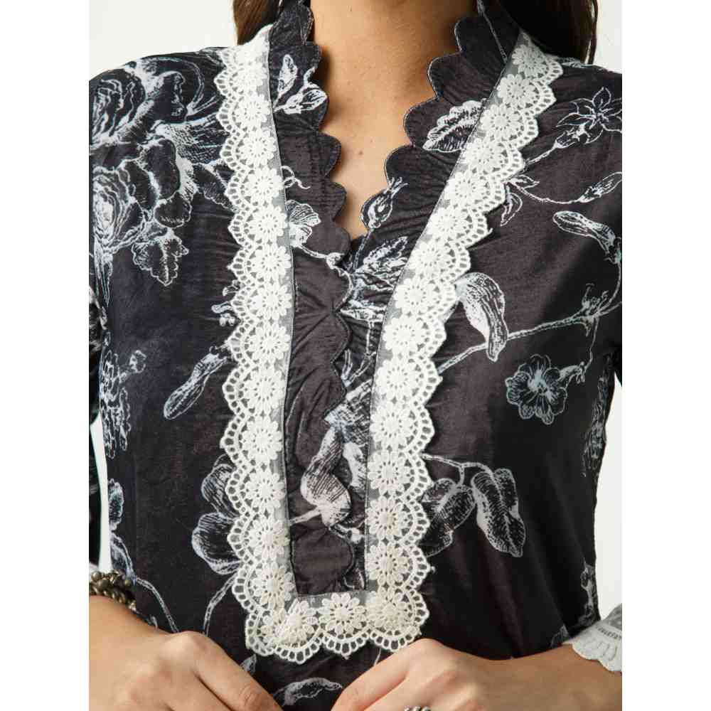 Roze Parsia Black Velvet Kurta