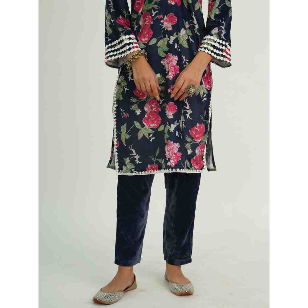 Roze Adya Velvet Kurta