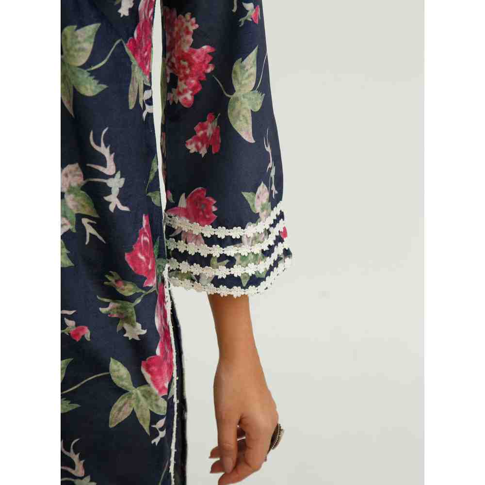 Roze Adya Velvet Kurta