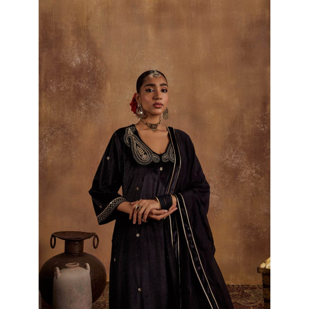 Roze Razia Black Dupatta