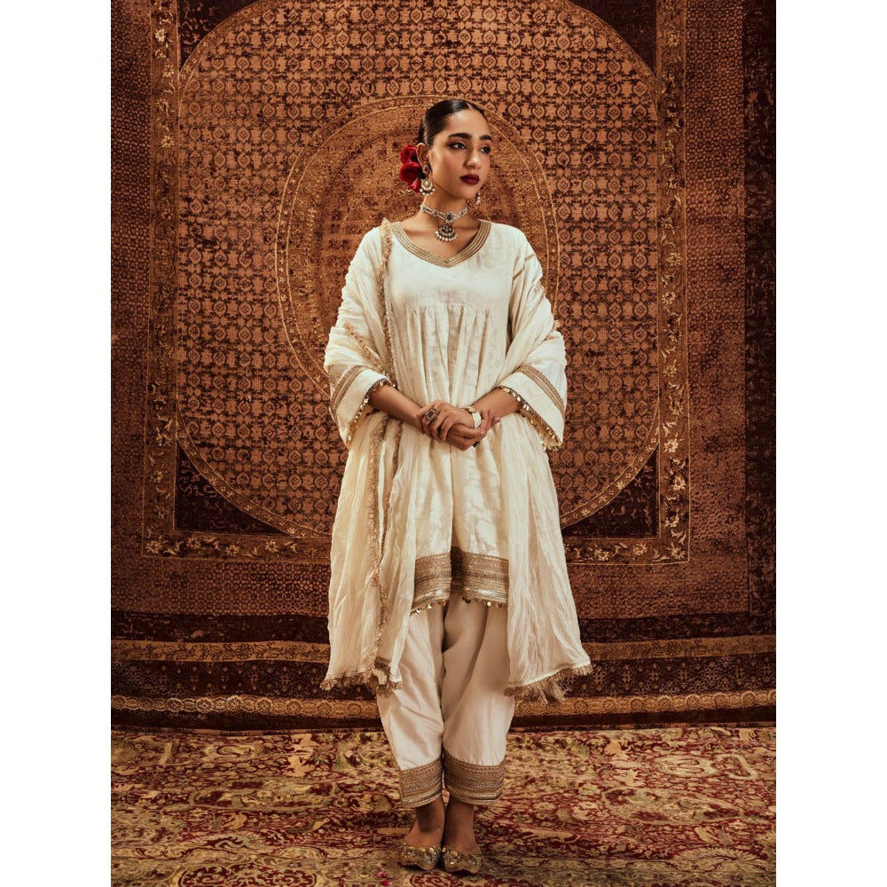 Roze Saba Dupatta-White