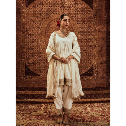 Roze Saba Dupatta-White