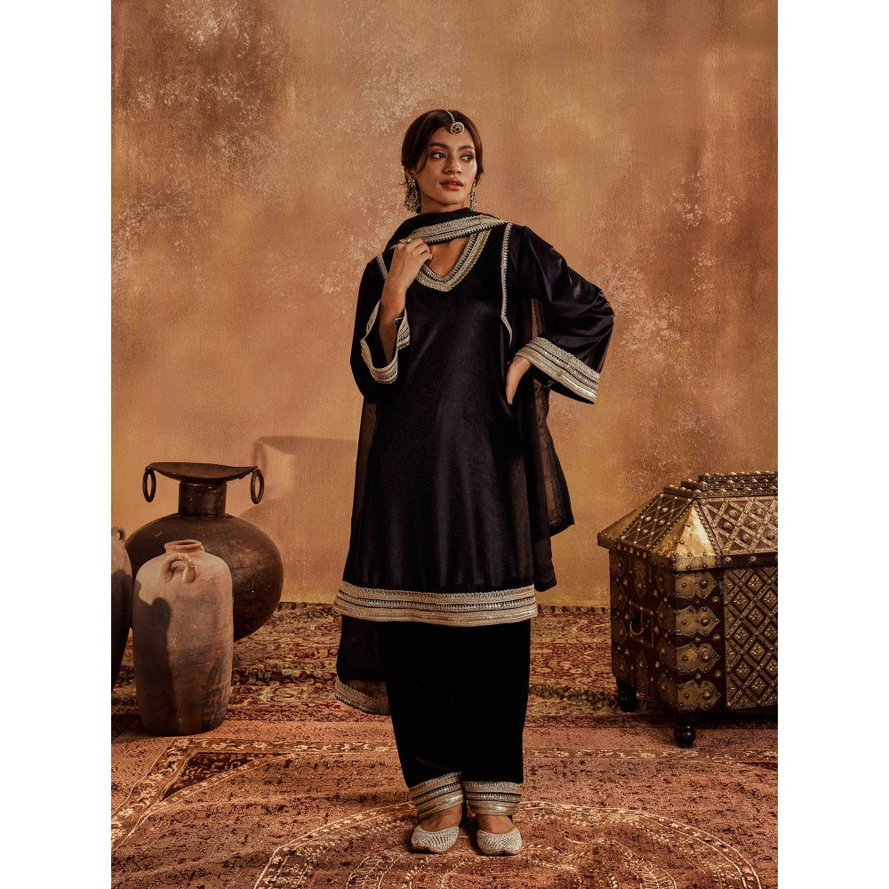 Roze Aayat Kurta with Pant & Dupatta (Set of 3)