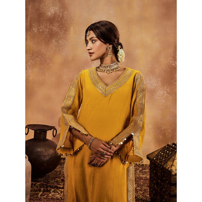 Roze Falak Yellow Kurta with Pant (Set of 2)