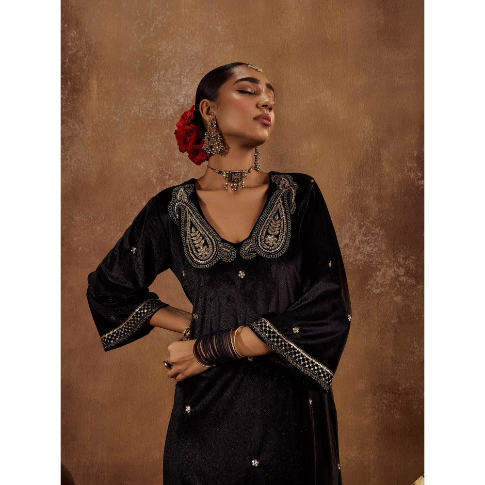 Roze Razia Black Kurta with Pant & Dupatta (Set of 3)