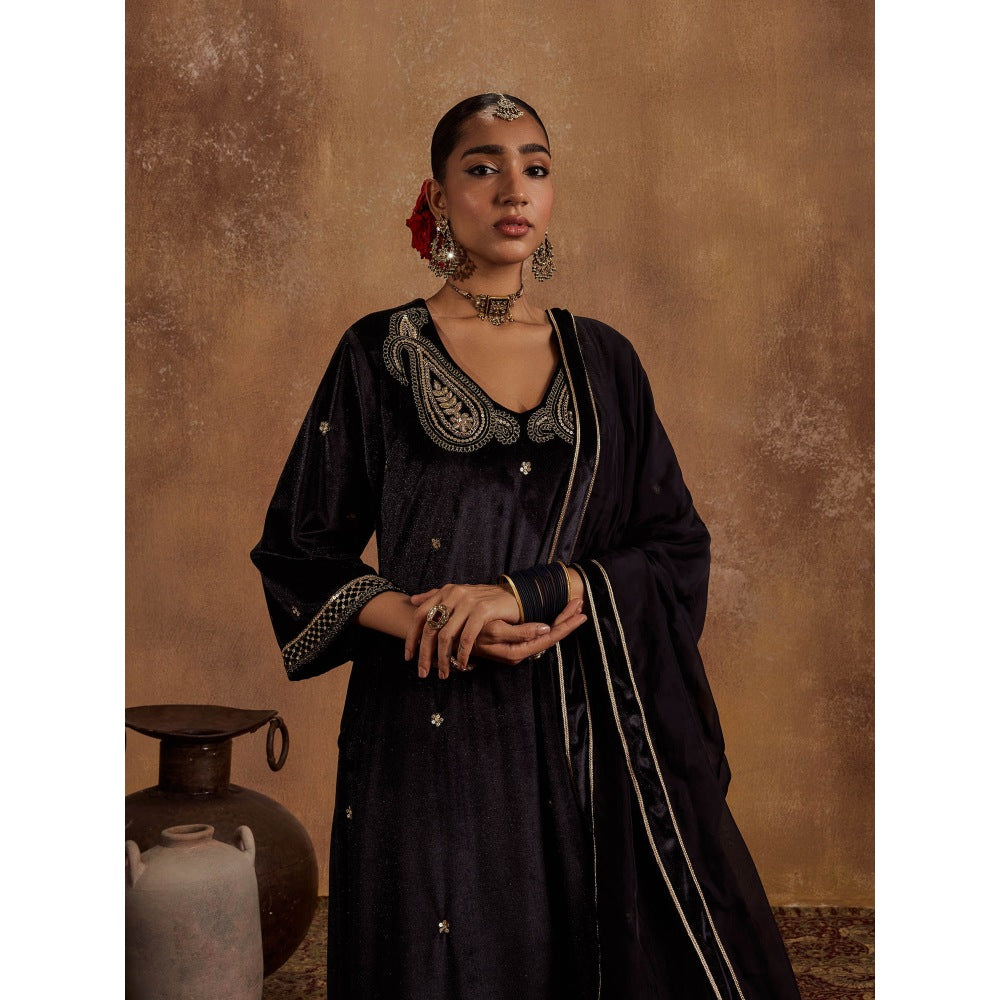 Roze Razia Black Kurta with Pant & Dupatta (Set of 3)