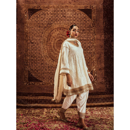 Roze Saba Kurta with Pant & Dupatta (Set of 3)