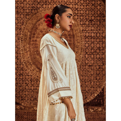 Roze Saba Kurta with Pant & Dupatta (Set of 3)