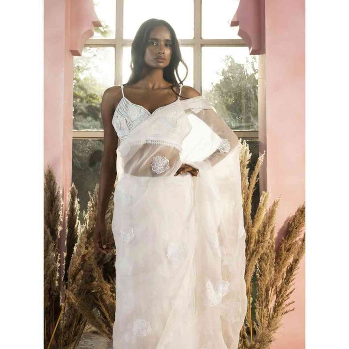 Saanjh by Lea Aarna White Embroidered Organza Pre-Stitched Saree