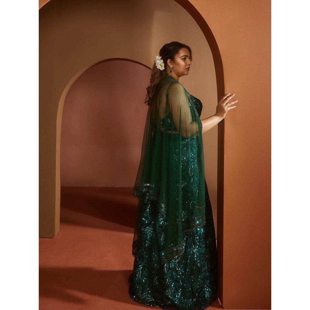 Saanjh by Lea Zaitra Emerald Green Sequin Lehenga (Set of 3)