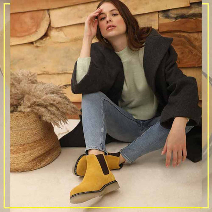 Saint G Solid Yellow Suede Leather Chelsea Boots