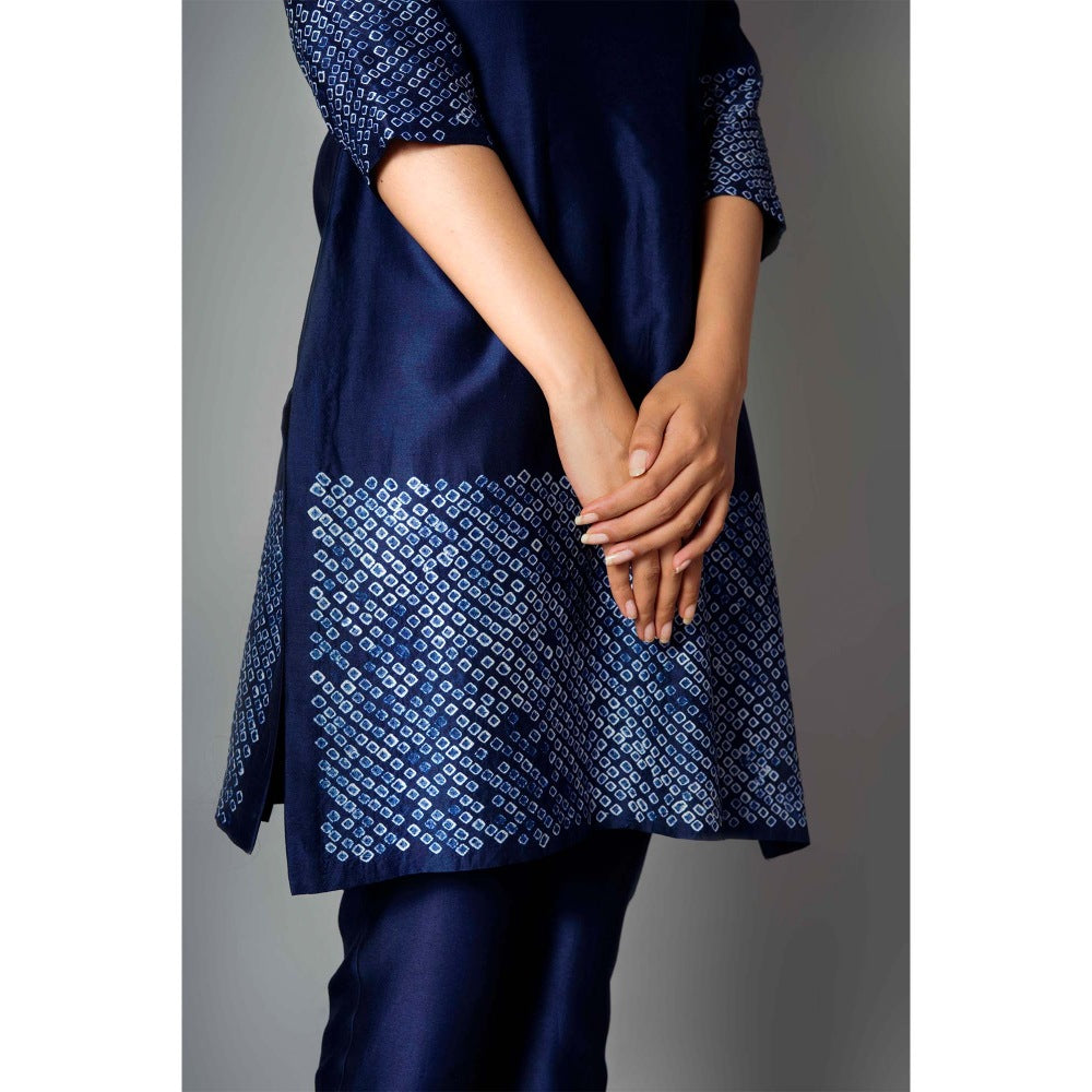 Saksham & Neharicka Indigo Blue Bandhani Kurta (Set of 2)