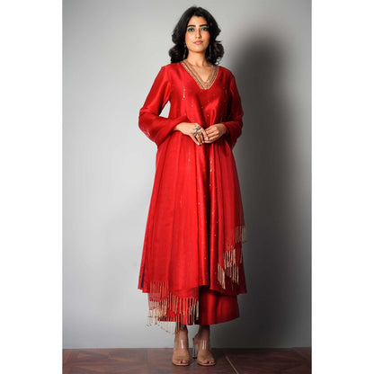 Saksham & Neharicka Red Embroidered Kurta In Chanderi (Set of 3)