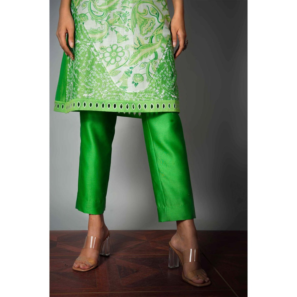 Saksham & Neharicka Green Straight Pants In Chanderi