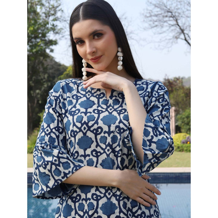 Shaily Women Blue Printed Kurta with Trousers (Set of 2)