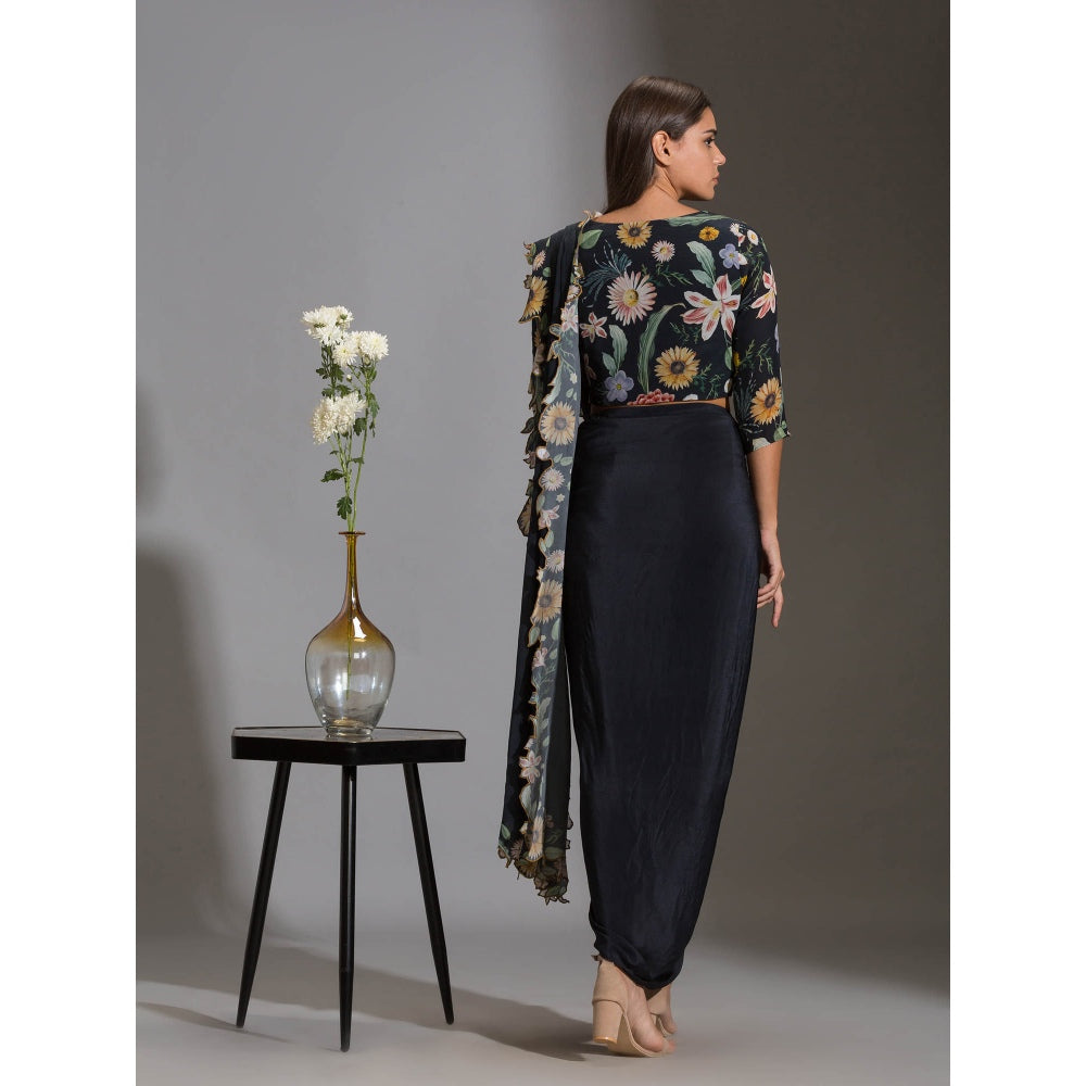 Soup By Sougat Paul Drape Saree With Cutwork Embroidery Paired With V Neck Blouse (Set of 2)