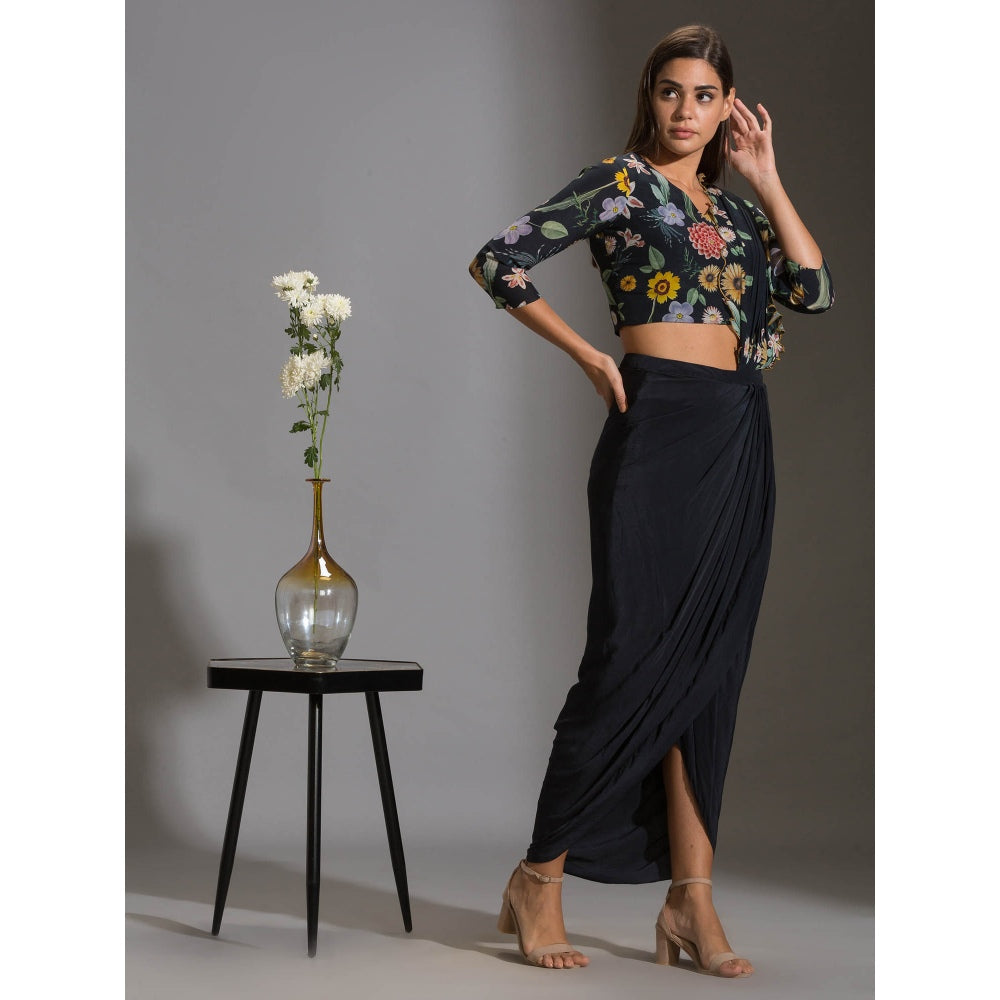 Soup By Sougat Paul Drape Saree With Cutwork Embroidery Paired With V Neck Blouse (Set of 2)