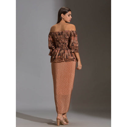 Soup By Sougat Paul Rushed offshoulder Top Paired With Printed Dhoti Skurt (Set of 2)