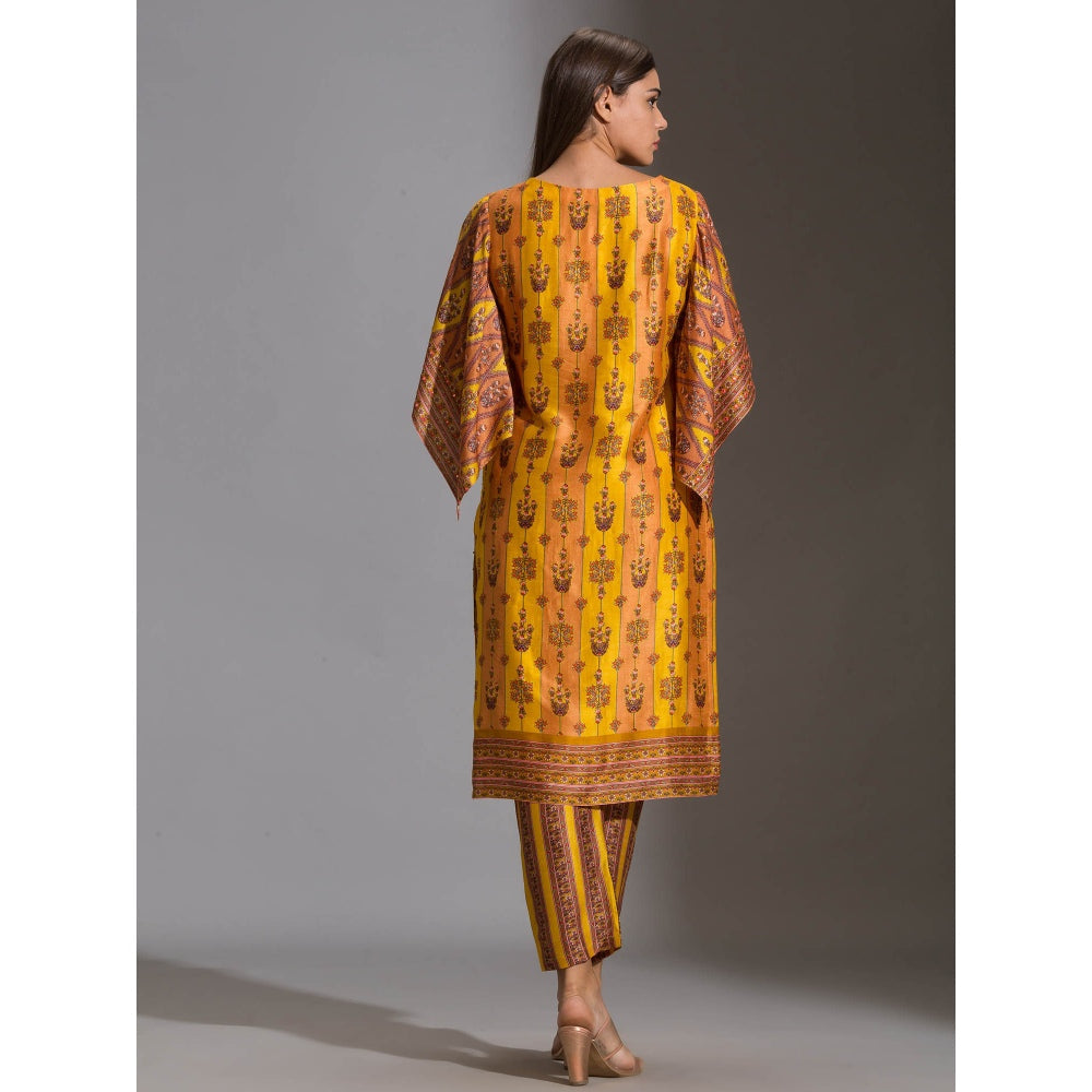 Soup By Sougat Paul Kurta With Side Slit And Bell Sleeves Paired With Printed Pants (Set of 2)