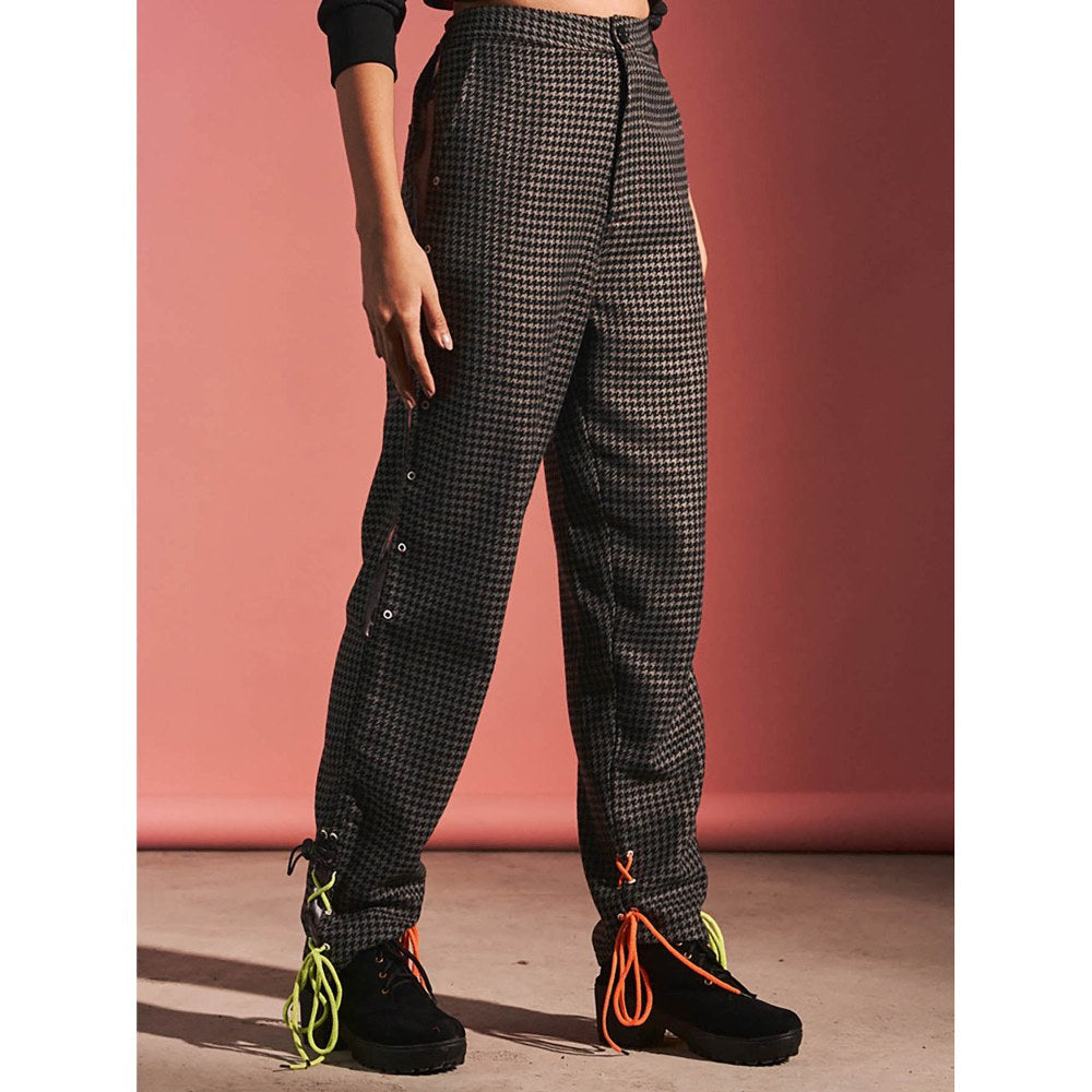 SPACE Grey Self Design Tapered Wayne-Viny-Pants