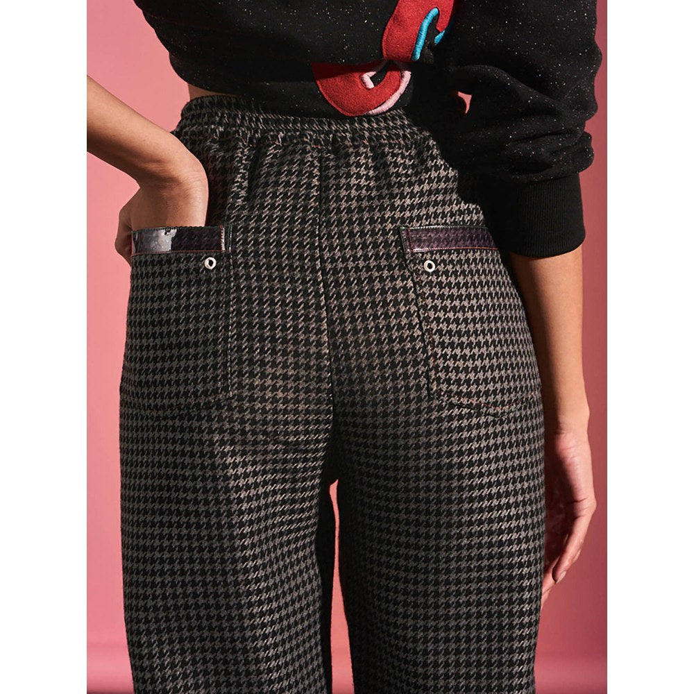 SPACE Grey Self Design Tapered Wayne-Viny-Pants