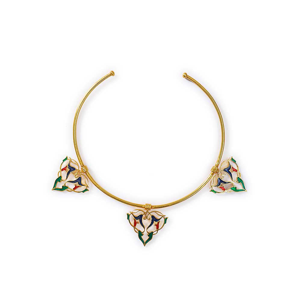 Tanvi Garg Trine Close To Neck Hasil