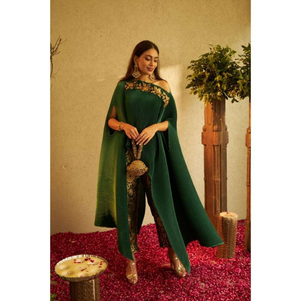 TASUVURE Divine Embroidered Cape with Brocade Pants - Green (Set of 2)