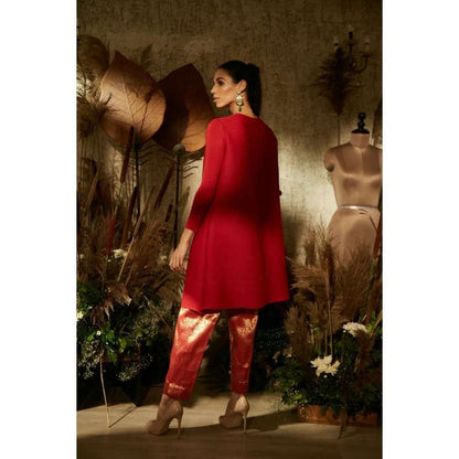 TASUVURE Elegant Pleated & Brocade Tunic - Red (Set of 2)