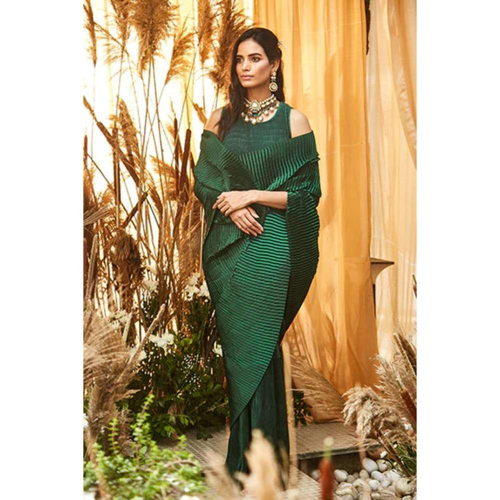TASUVURE Classy Pleated Gown Saree - Emerald Green