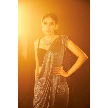 TASUVURE Saia Metallic Slit Saree with Embellished Pearl Stitched Blouse - Black