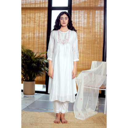 Tatwa Designs Snow White Lovebirds Kurta (Set of 3)