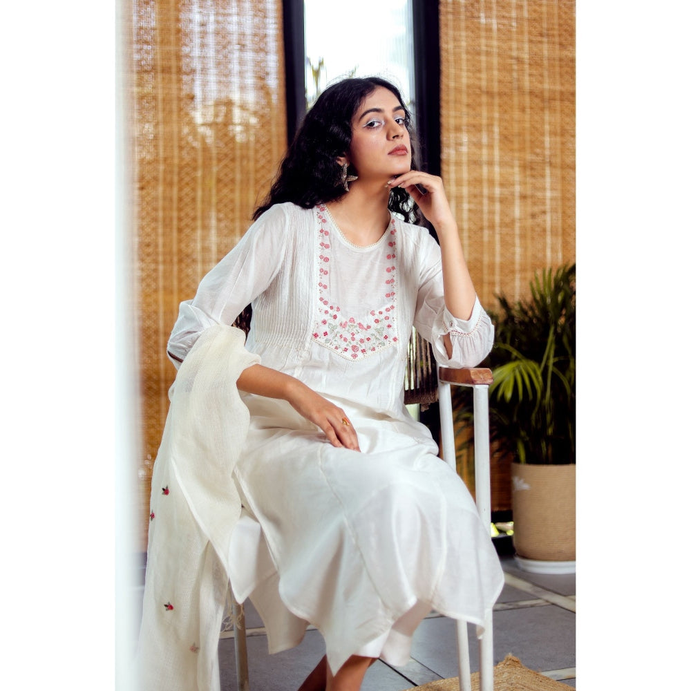Tatwa Designs Snow White Lovebirds Kurta (Set of 3)