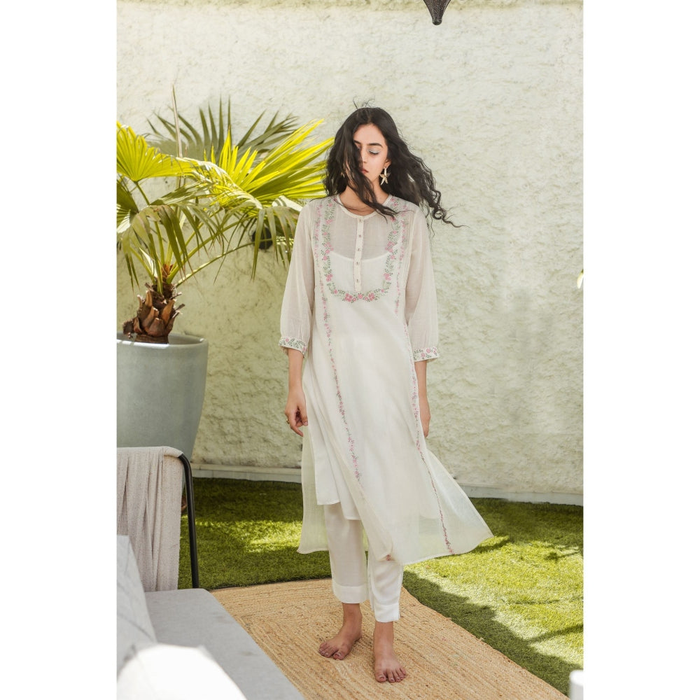 Tatwa Designs Snow White Camelia Kurta (Set of 3)