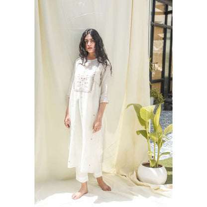 Tatwa Designs Snow White Mughal Buta Yoke Kurta (Set of 3)