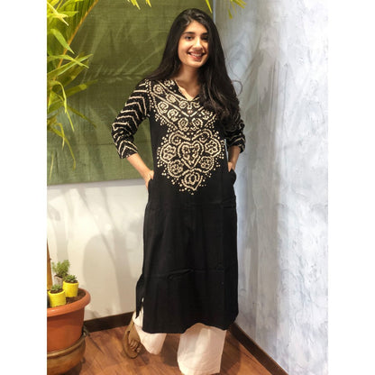 The Indian Ethnic Co. Black Bandhej Cotton Kurta + Dupatta