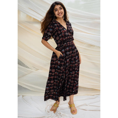 The Indian Ethnic Co. Ajrakh Black Cotton Dress
