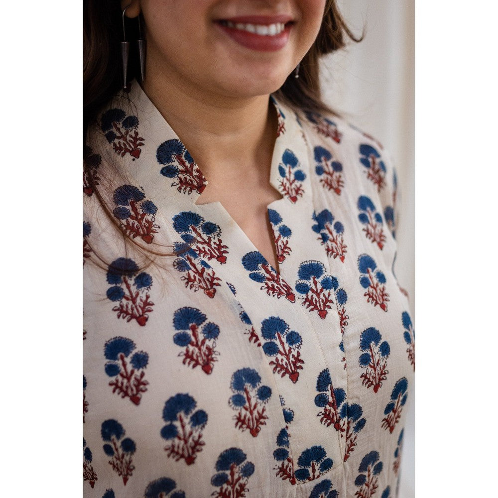 The Indian Ethnic Co. Ajrakh Beige Mul Kurta
