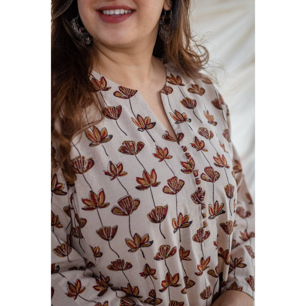 The Indian Ethnic Co. Handwoven Kamal Print Jhabha Kali Kurta