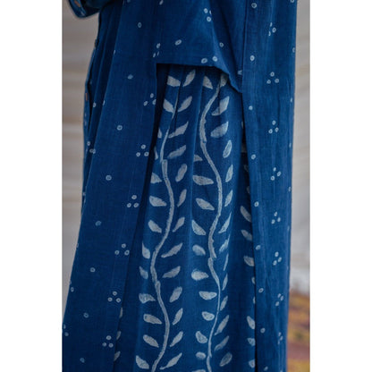 The Indian Ethnic Co. Indigo Slub Cotton Dabu Kurta of 2)